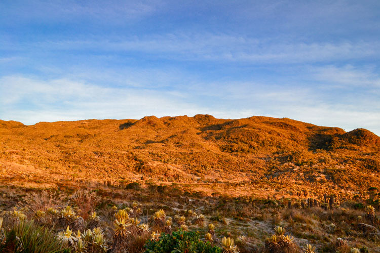 amanecer campamento base